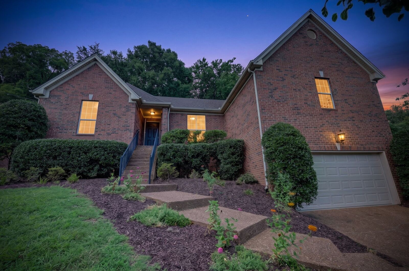 Property Photo: 2115 Maricourt St TN 37138