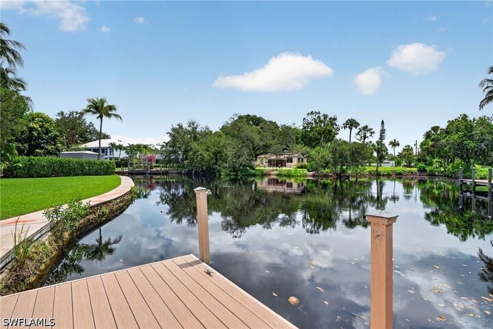 Property Photo: 27278 Tennessee Street FL 34135