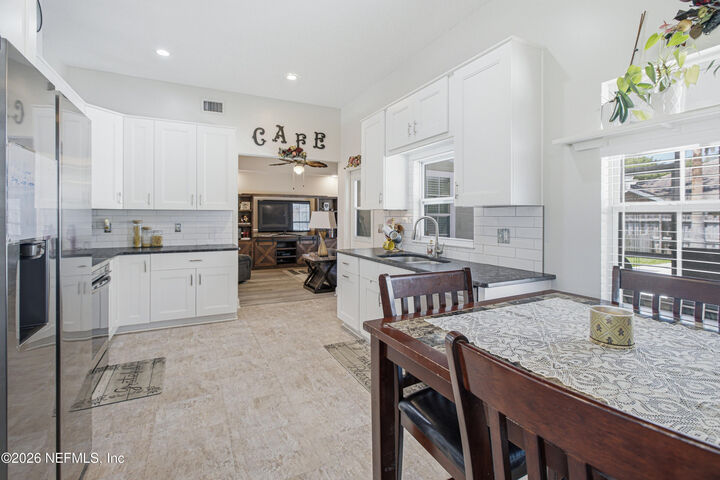 Property Photo:  2028 Canyon Rim Place  FL 32068 