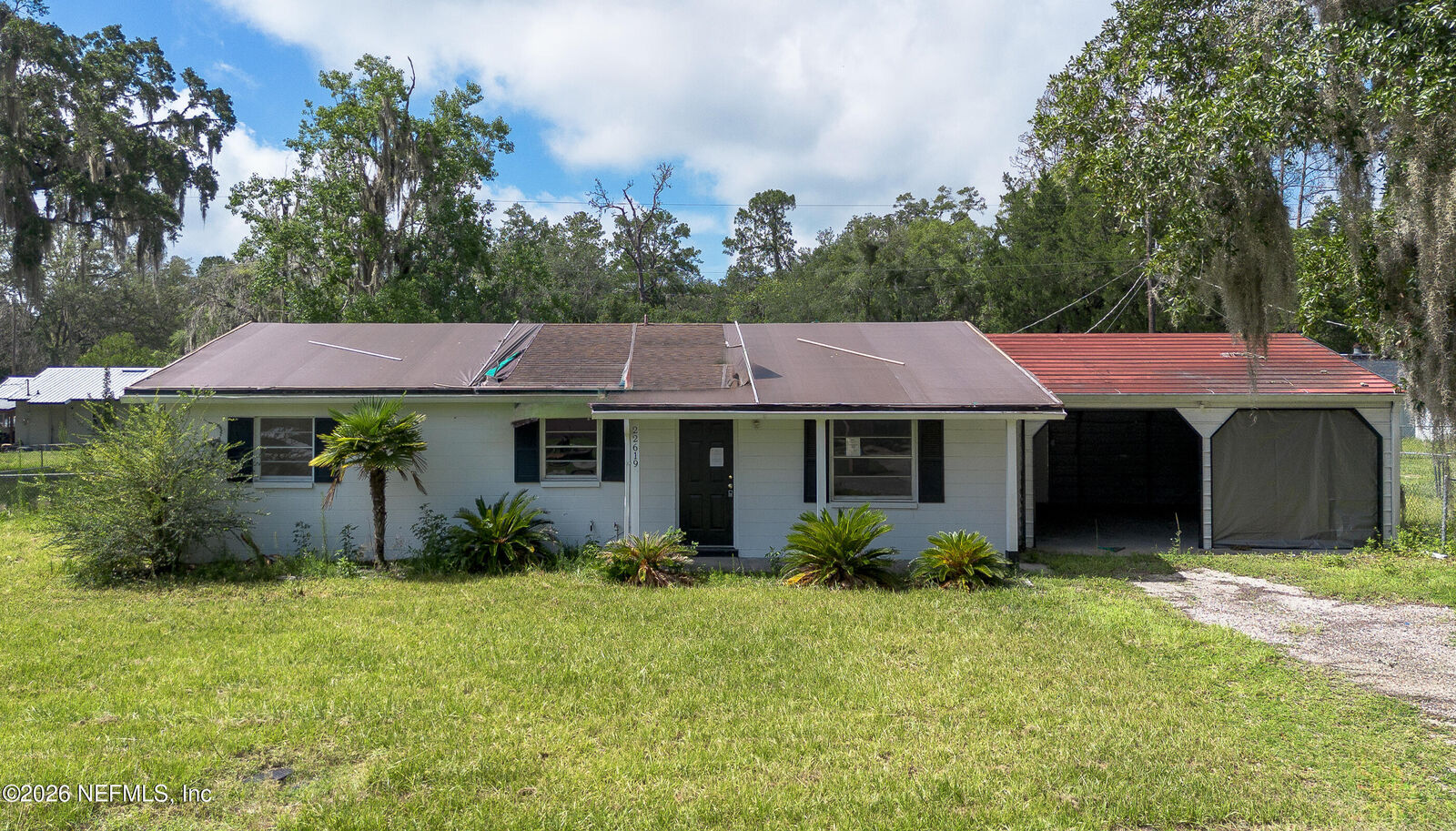 Property Photo: 22619 SE 59th Place FL 32640