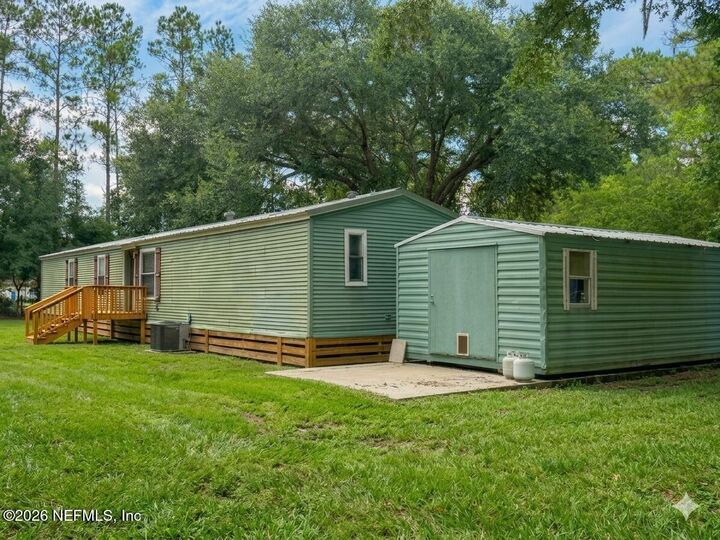 Property Photo: 14841 Gallup Lane FL 32040