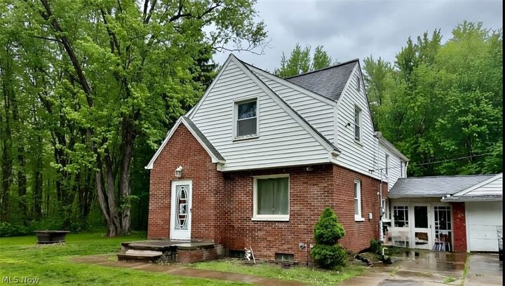 Property Photo: 557 North Avenue OH 44041