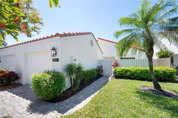 Property Photo: 551 Beachwalk Cir FL 34108