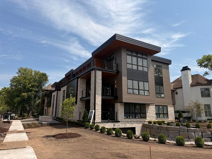 Property Photo: 150 Broadway Avenue S 2B MN 55391