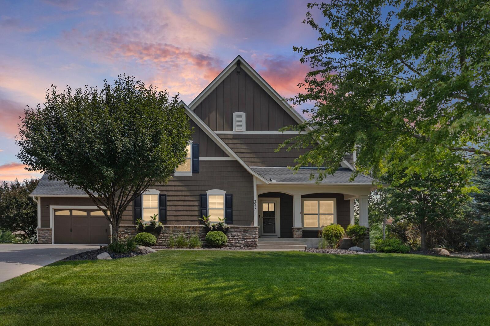 Property Photo:  2971 Fairway Drive  MN 55318 