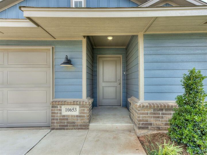 Property Photo: 10653 SW 18th Street OK 73099