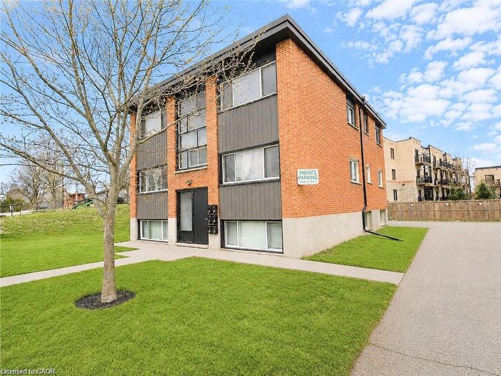 Property Photo: 281 Lorne Avenue 1 ON N2M 3Y9