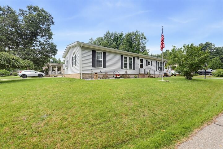 Property Photo:  12 Fox Run  MA 01506 