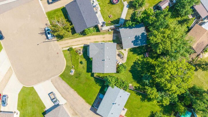 Property Photo: 4705 52 Street AB T0B 2P0