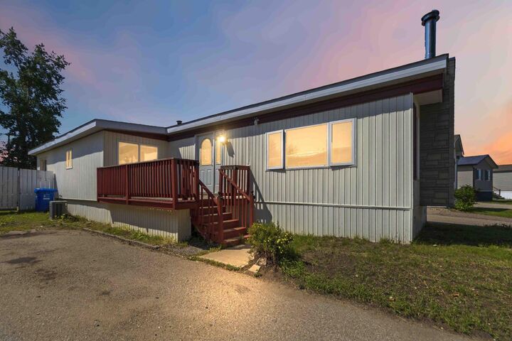 336 Grenfell Crescent — photo 1