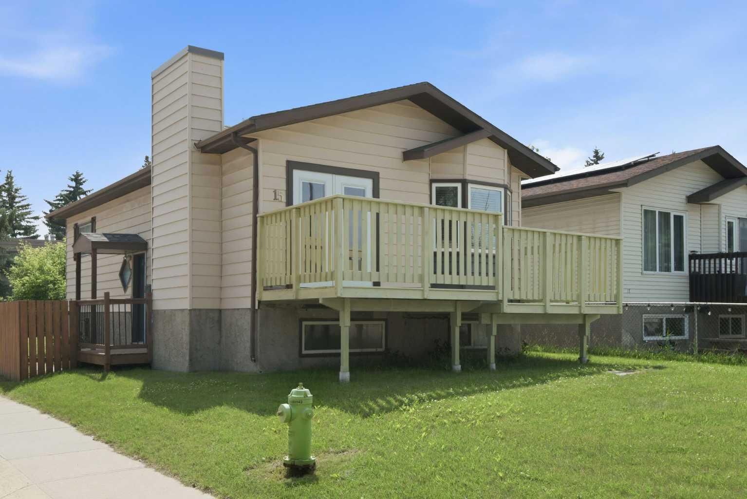 Property Photo:  15 Oliver Street  AB T4P 1V9 