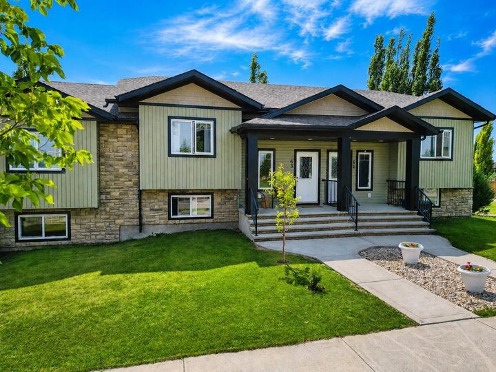 Property Photo: 63 Hawkridge Boulevard AB T0M 1R0