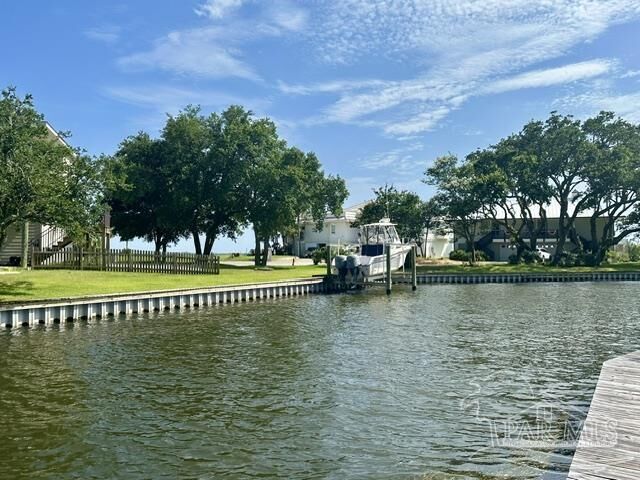 Property Photo: 4731 Marina Dr FL 32563