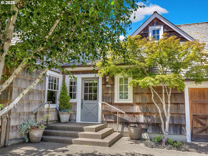 Property Photo:  538 N Marion Ave  OR 97138 