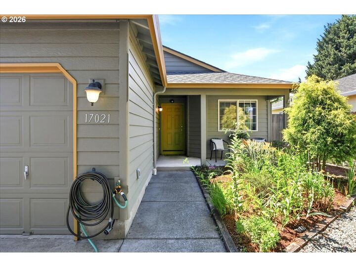 Property Photo:  17021 SE 18th St  WA 98683 