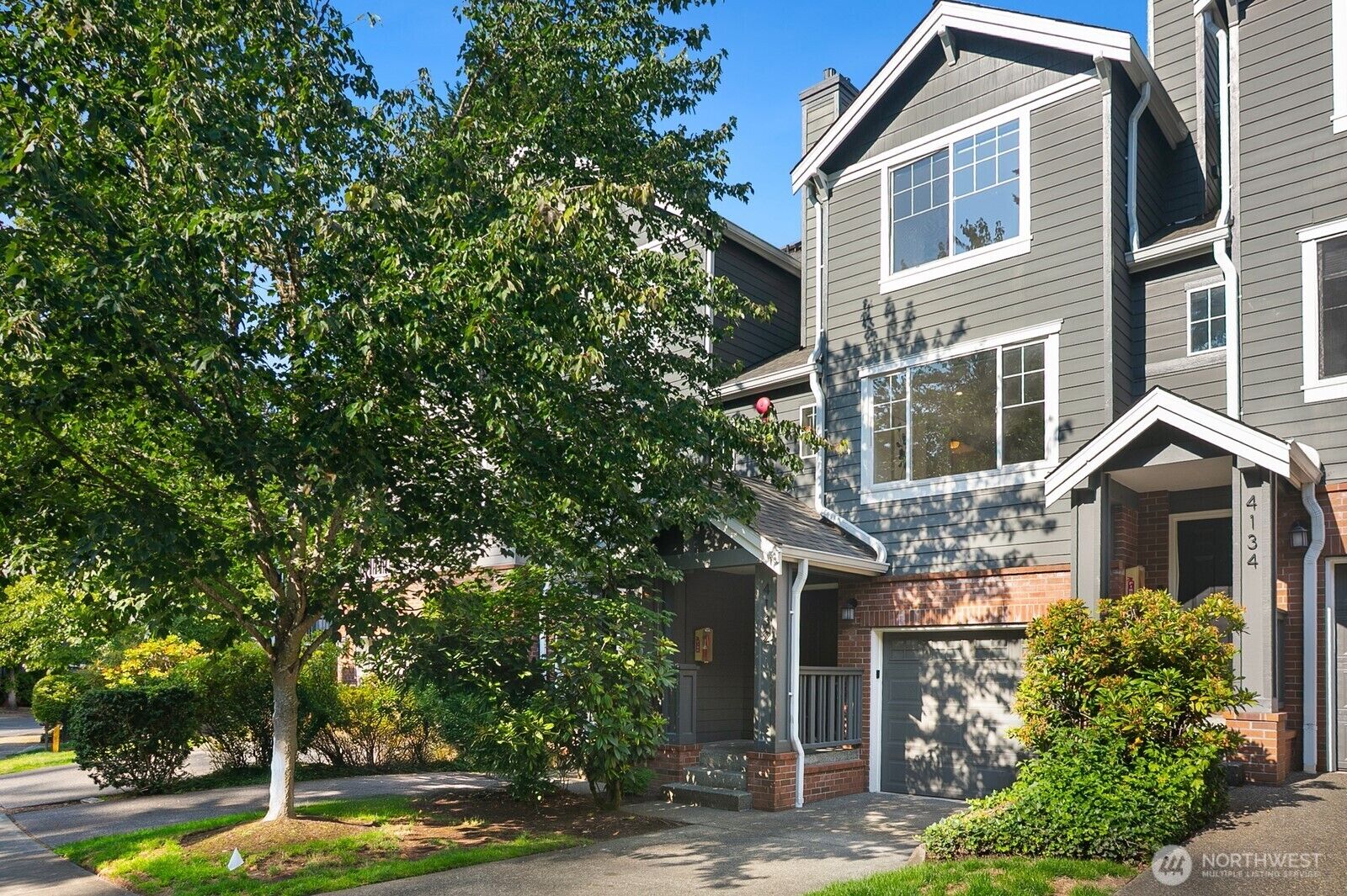 Property Photo: 4132 248th Court SE WA 98029