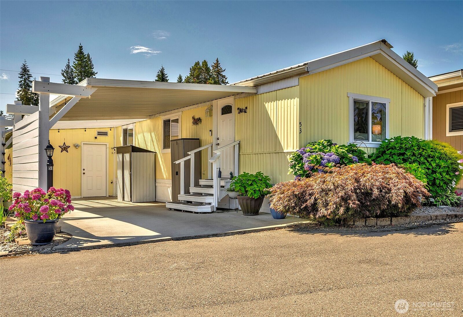 Property Photo: 18501 52nd Avenue W 53 WA 98037