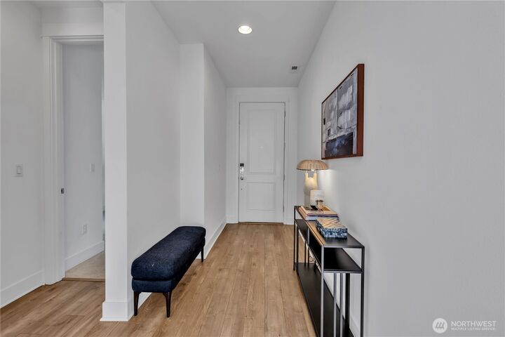 Property Photo: 27066 Summit Park Way SE WA 98038