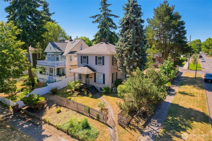 Property Photo:  522 N L Street  WA 98403 