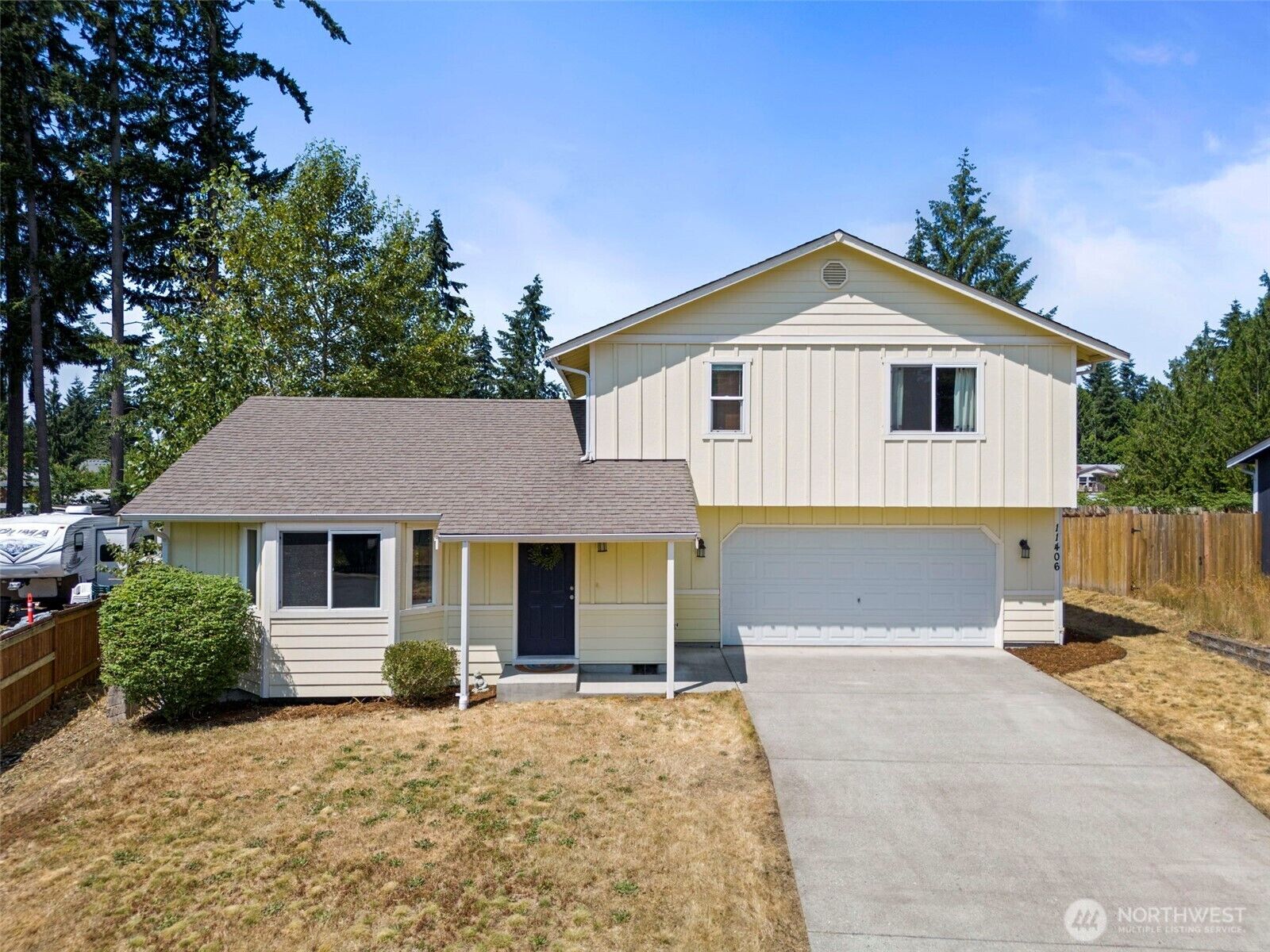 Property Photo:  11406  203rd Avenue E  WA 98391 