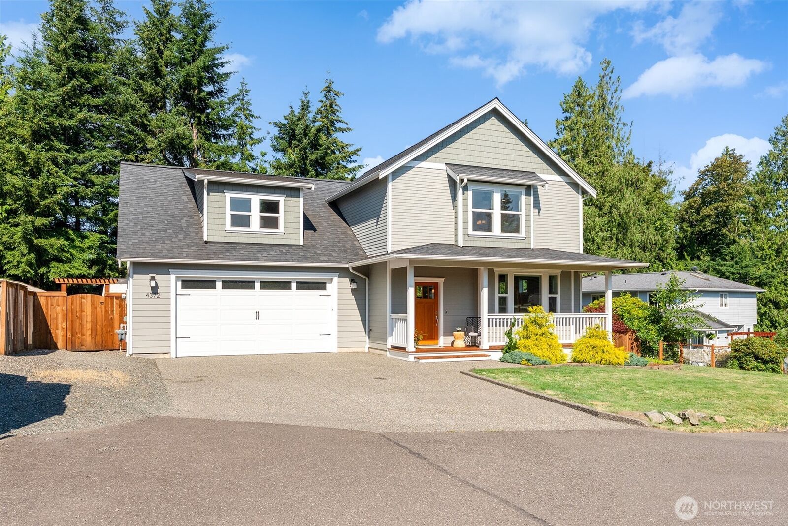 Property Photo: 4372 Lakeview Court WA 98229