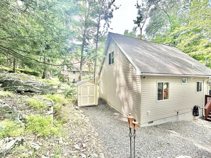Property Photo:  1145 Beaver Lake Drive  PA 18436 