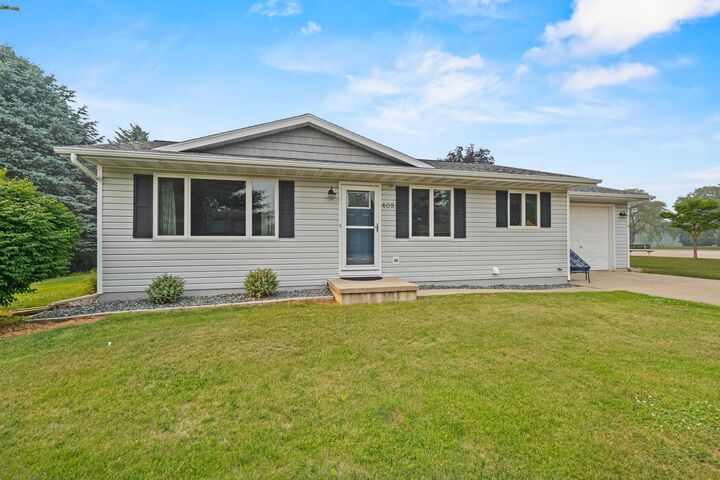 Property Photo:  405 W Greenfield Avenue  WI 54201 