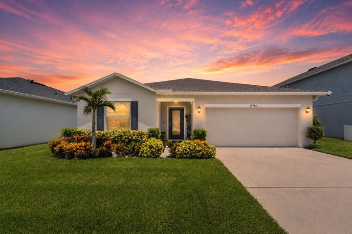 Property Photo: 10788 SW Vasari Way FL 34987