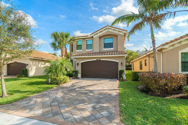 Property Photo: 14566 White Jade Terrace FL 33446
