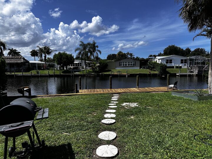 Property Photo:  7882 SE Paradise Drive  FL 34997 