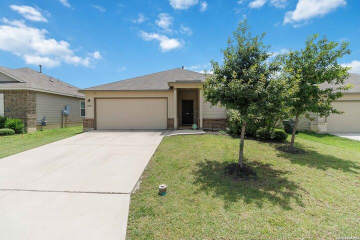 Property Photo: 10746 Francisco Way TX 78109