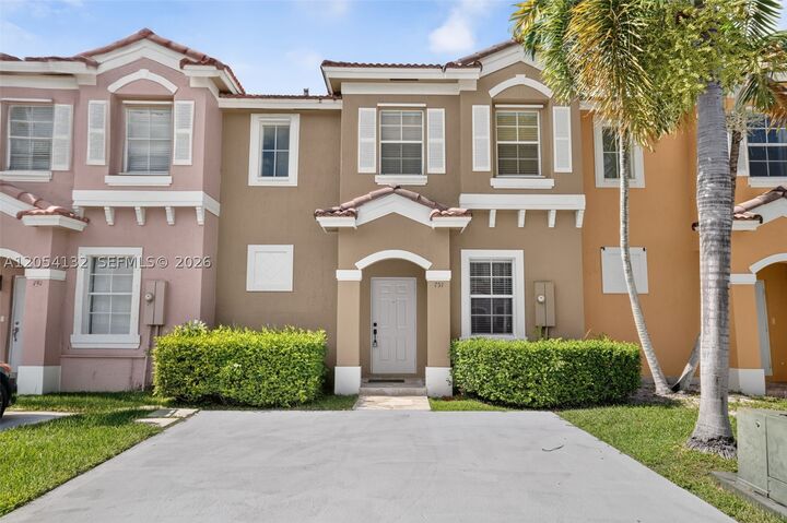 Property Photo: 751 SE 2nd St FL 33030