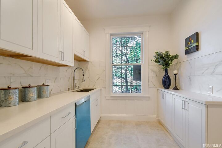 Property Photo: 1318 Vallejo Street CA 94109