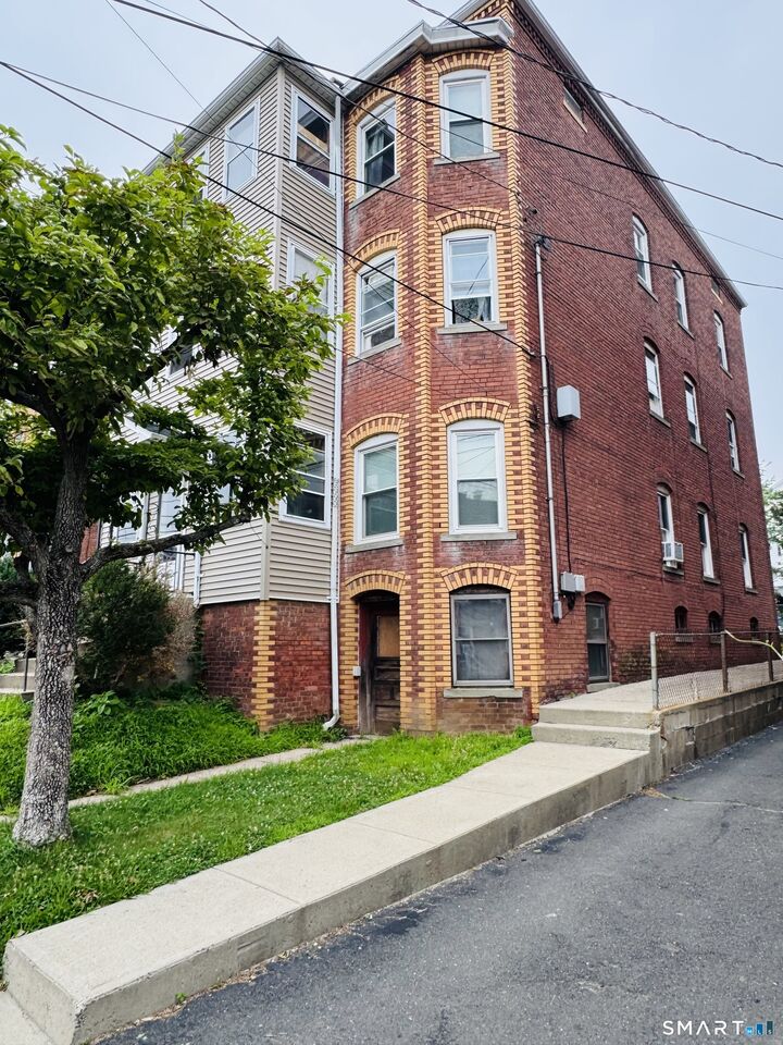 Property Photo: 31 Lyman Street CT 06053