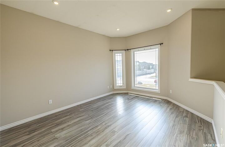 Photo de la propriété: 254 Macinnes Street SK S7T 0T2