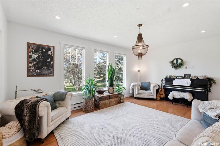 Property Photo: 43 Beaver Ridge Road SK S7K 2G8
