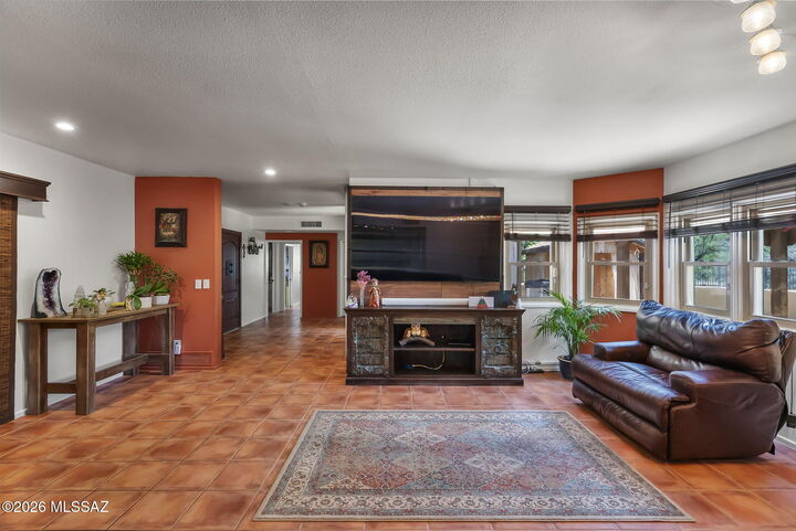 Property Photo: 2302 Circulo De Anza AZ 85646