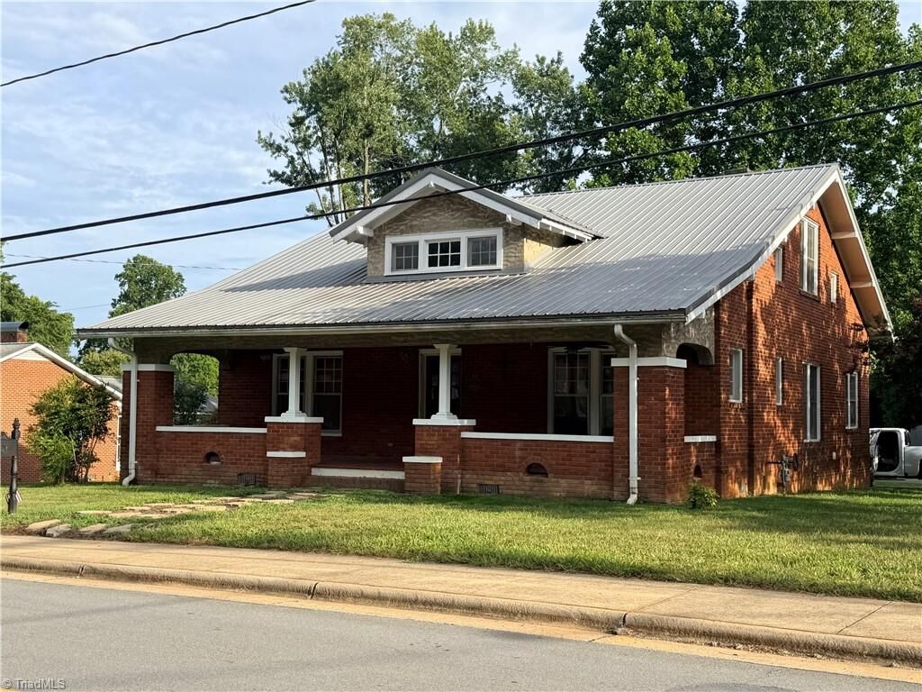Property Photo: 441 Elk Spur Street NC 28621