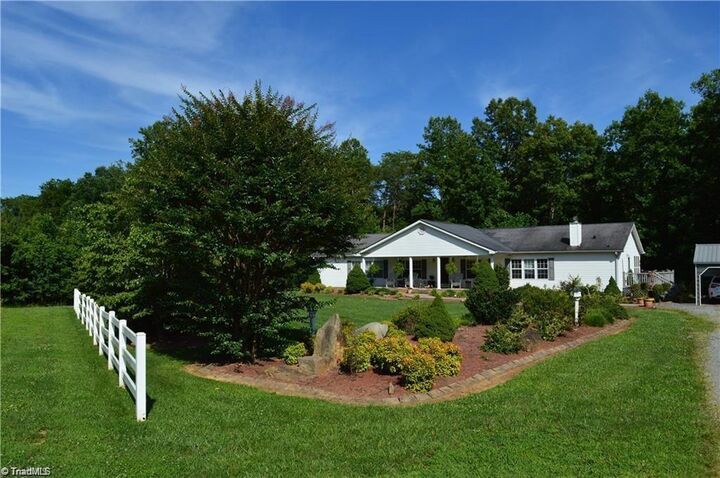Property Photo: 2631 Price Grange Road NC 27288