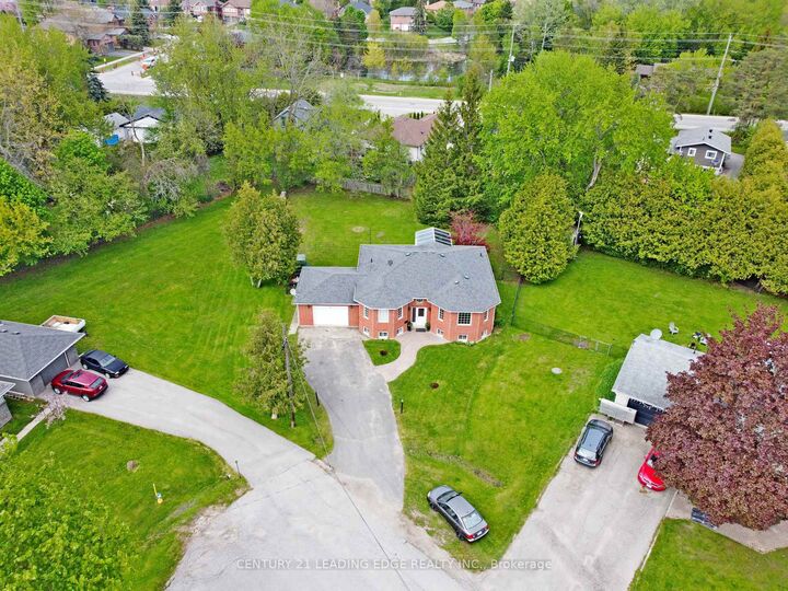 Property Photo:  4 Bay Court  ON L4P 1B3 