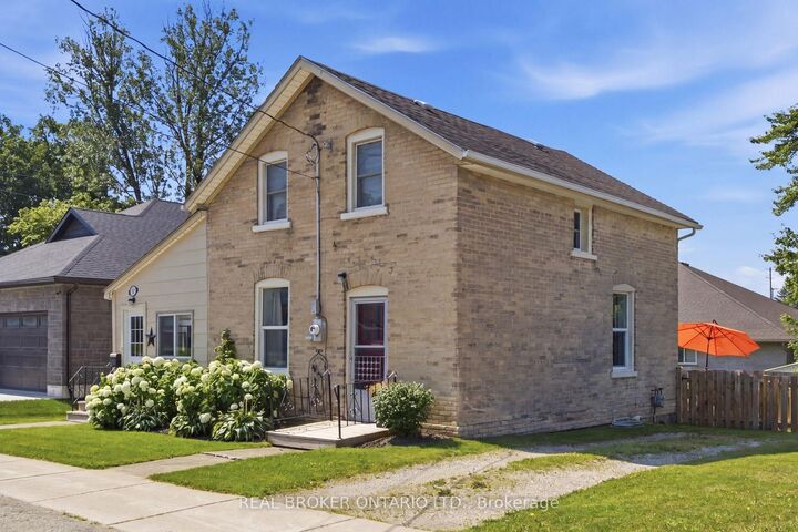 Property Photo: 520 Elma Street W ON N4W 1W3