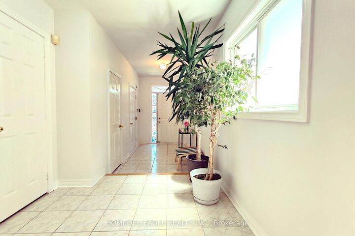 Property Photo: 12 Indigo Street ON L4S 1W2