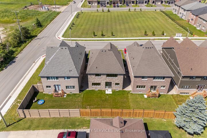 Property Photo:  269 Dingman Street  ON N0G 1A0 