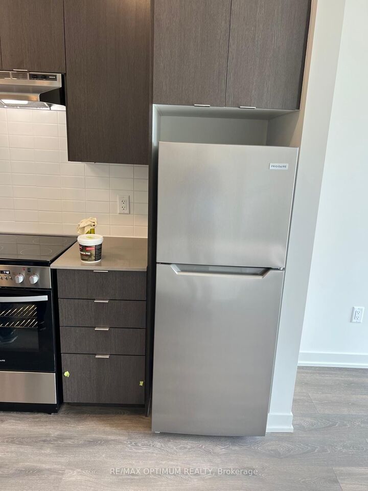 Photo de la propriété:  58 Sky Harbour Drive 108  ON L6Y 6J1 