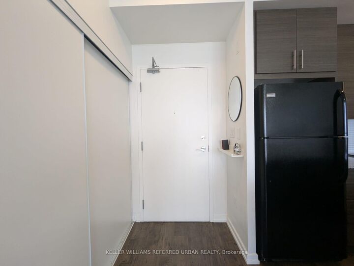 Property Photo: 70 Forest Manor Road 1211 ON M2J 0A9