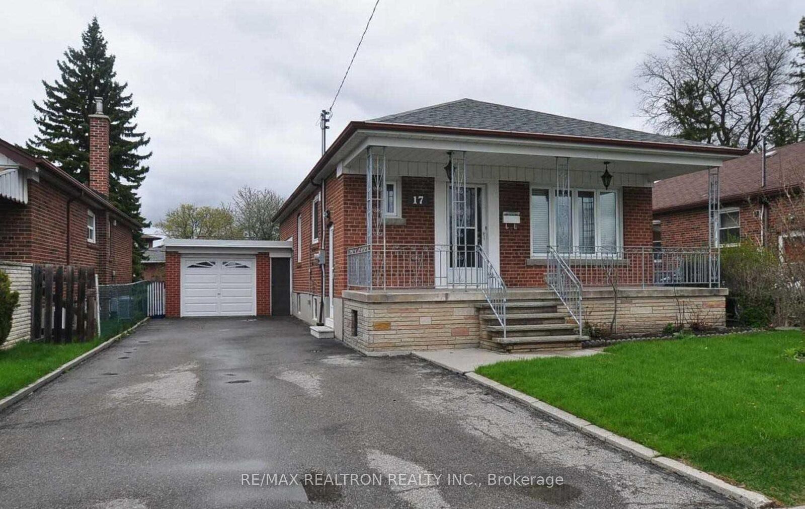 Property Photo: 17 Crosland Drive Main Fl ON M1R 4M6