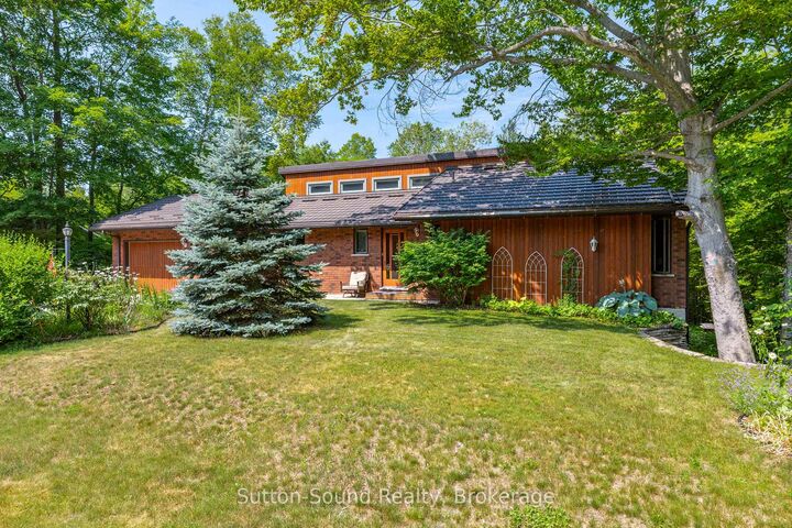 Property Photo: 42 Carson Lake Crescent ON N0H 2G0