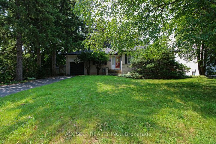 1358 Sedgewick Crescent — photo 1