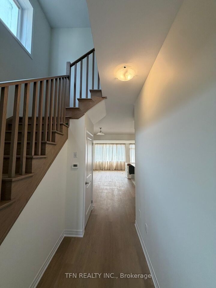 Property Photo: 107 Holder Drive ON N3T 0W3