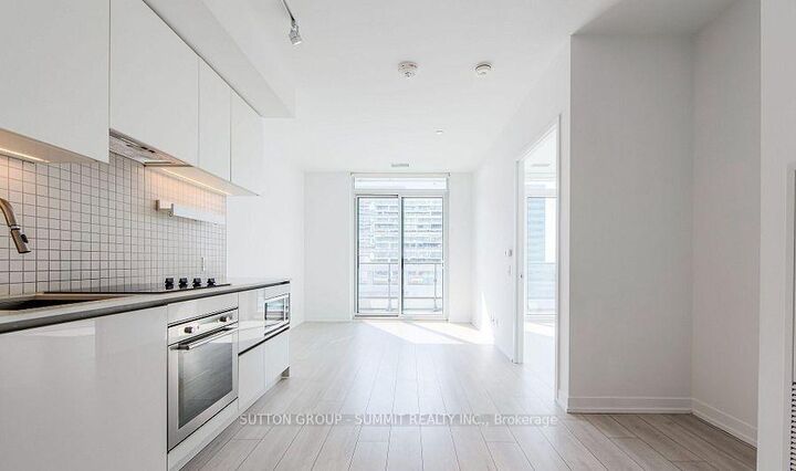 Property Photo: 5 Buttermill Avenue 803 ON L4K 0J5